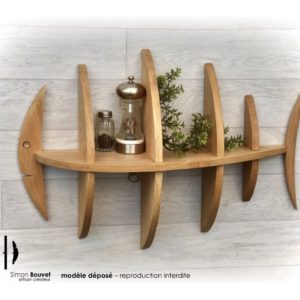 étagère poisson 60cm vue de face avec pots à épices et plantes vertes